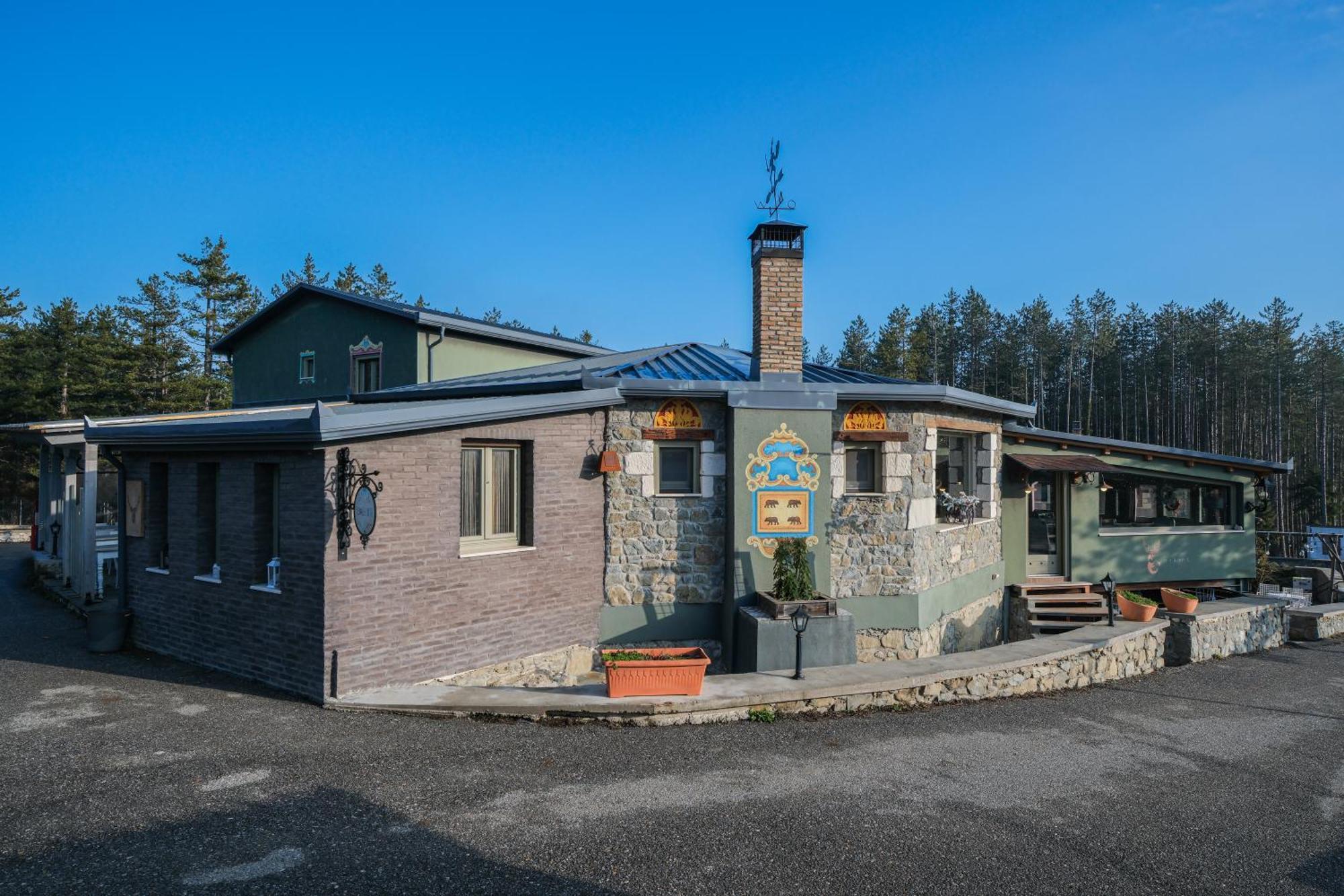 Pindos Resort Kraniá Eksteriør bilde
